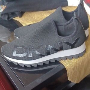 DKNY AZER Slip on Sneaker size 6 in Women